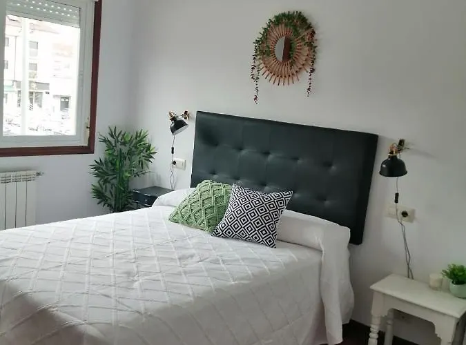 Daire Santa Maria Bertamirans Ii Ortono